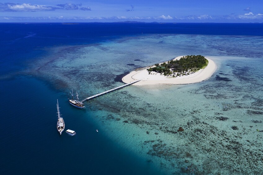 Activity Tivua Day and Sunset Dinner Cruise Combo
