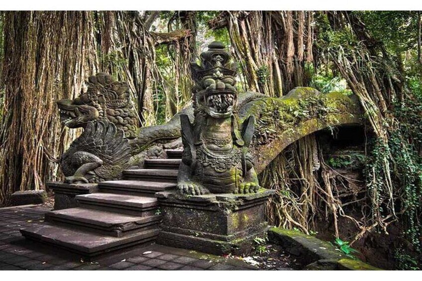 One Day Tour to Monkey Forest and Bali Temples