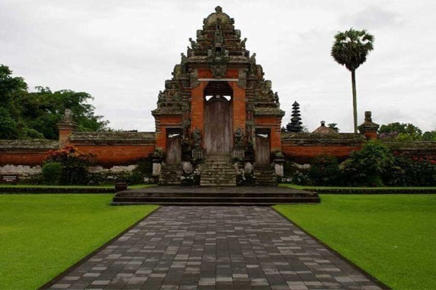 One Day Tour to Monkey Forest and Bali Temples