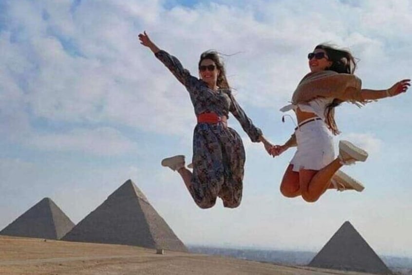 Cairo By Big Bus full day From Hurghada (Pyramids-sphinx-Egyptian Museum-Lunch)