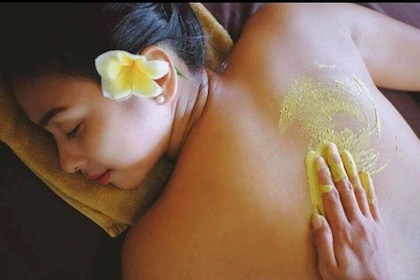 Baliness massage, Body scrub, flower bath at bali Luxury Spa