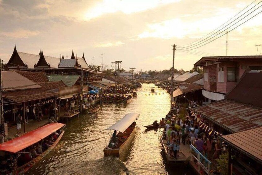 Full Day Bangkok City Tour All Included (Grand Palace/Floating+Railway markets）