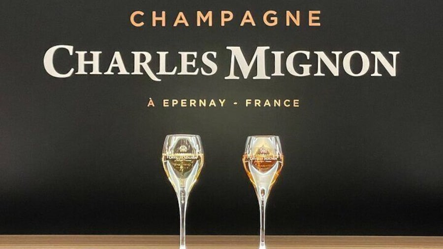 Tasting of 2 Champagnes