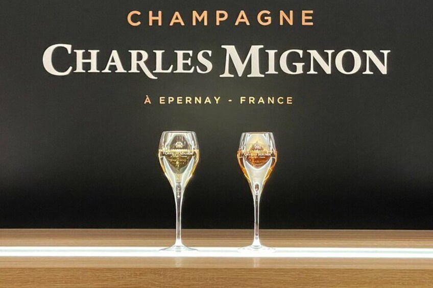 Tasting of 2 Champagnes