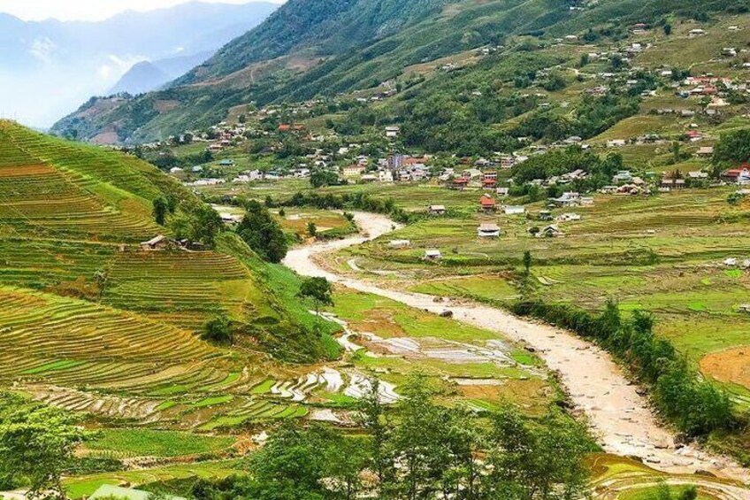 Hanoi to Sapa 2 Days Tour by Express Bus and Hotel Overnight