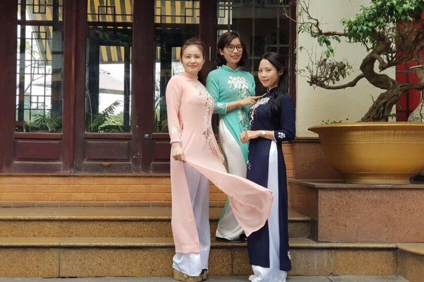 Experiencing Ao Dai for photo shoot