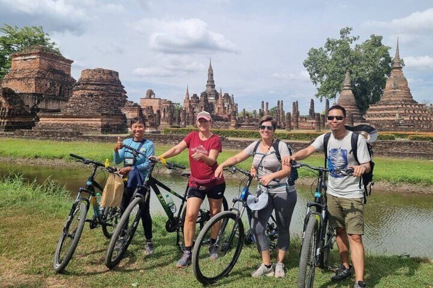 Full Day Sukhothai Historical Park Tour