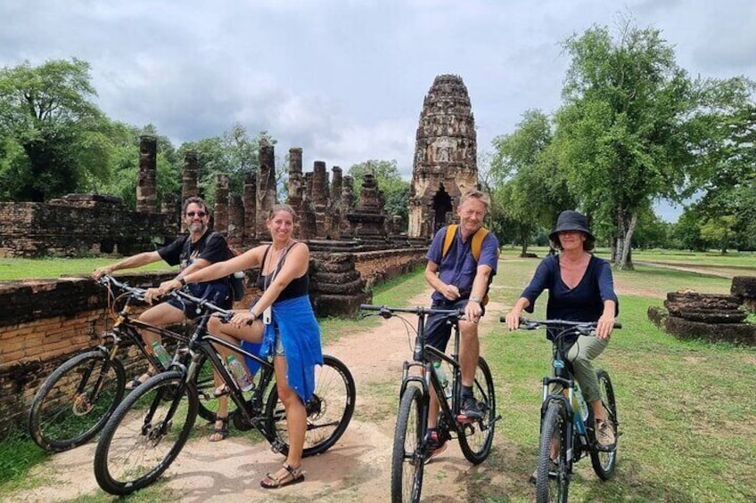 Full Day Sukhothai Historical Park Tour