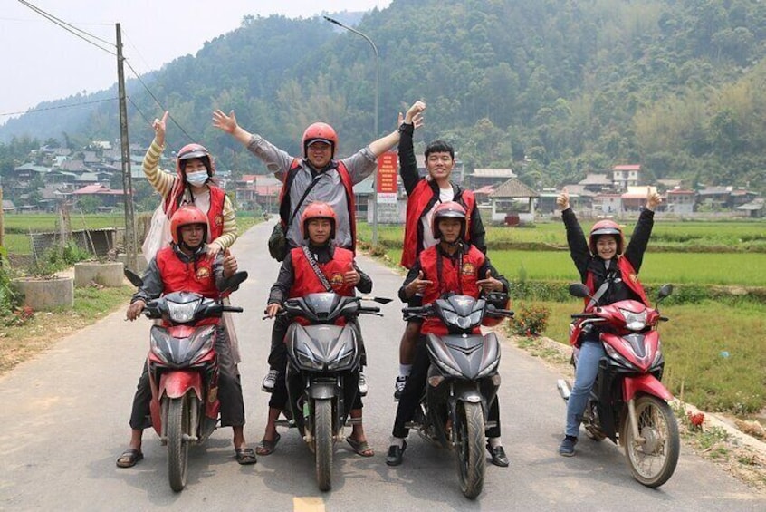 Ha Giang Loop - Off The Beaten Track 4 Days -With Easy Riders - Ride Your Own