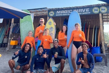 Canggu: 2 hour surfing lesson with ISA certified instructor