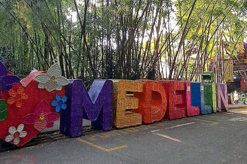 Poblado walking tour