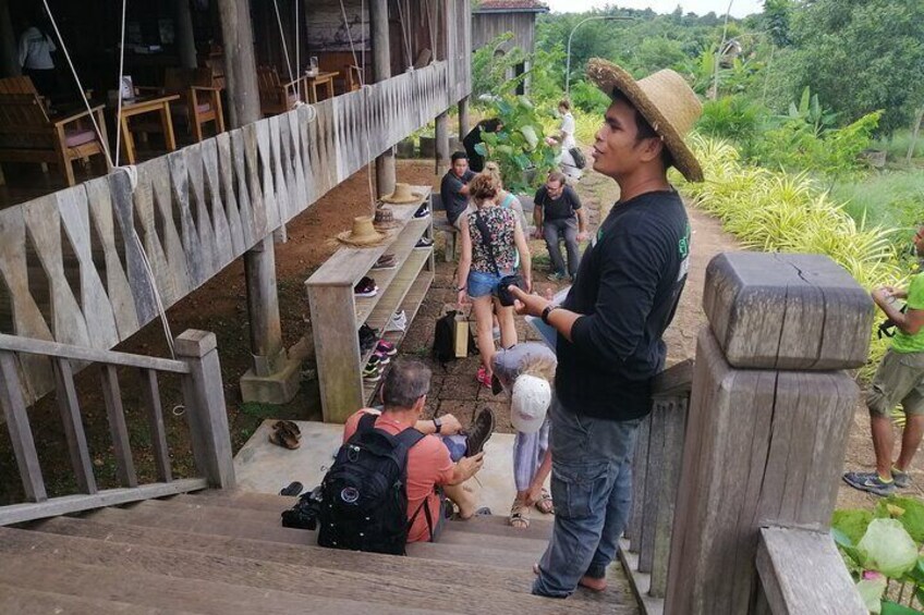 Phnom Penh Kampot Tour "Pepper Farm, Phnom Chhngok Cave, Salt Fields"