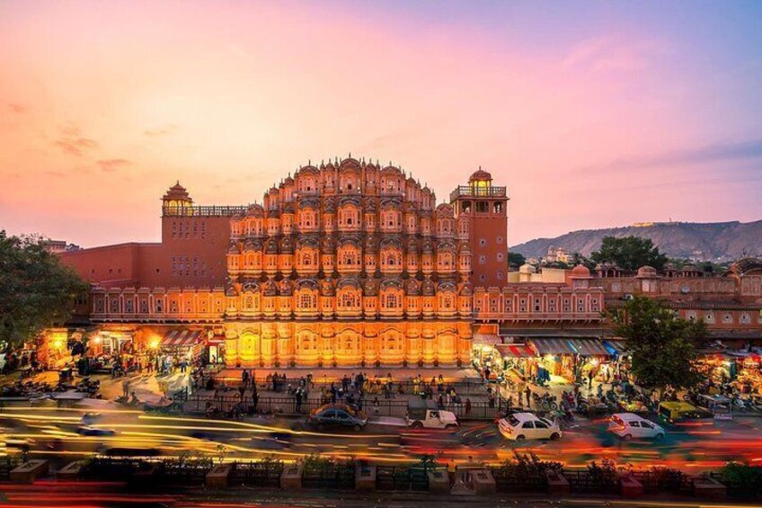 Exclusive Women Special : Guided Jaipur Tour With Entry & Lunch