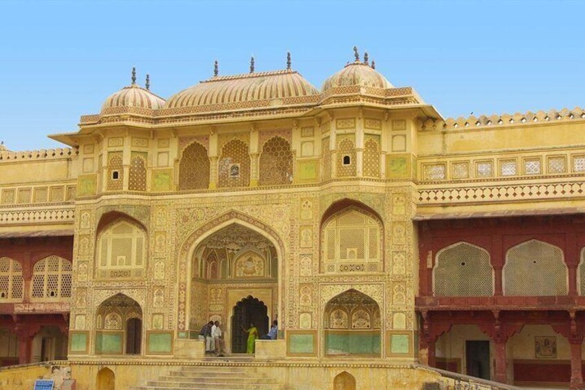 Exclusive Women Special : Guided Jaipur Tour With Entry & Lunch