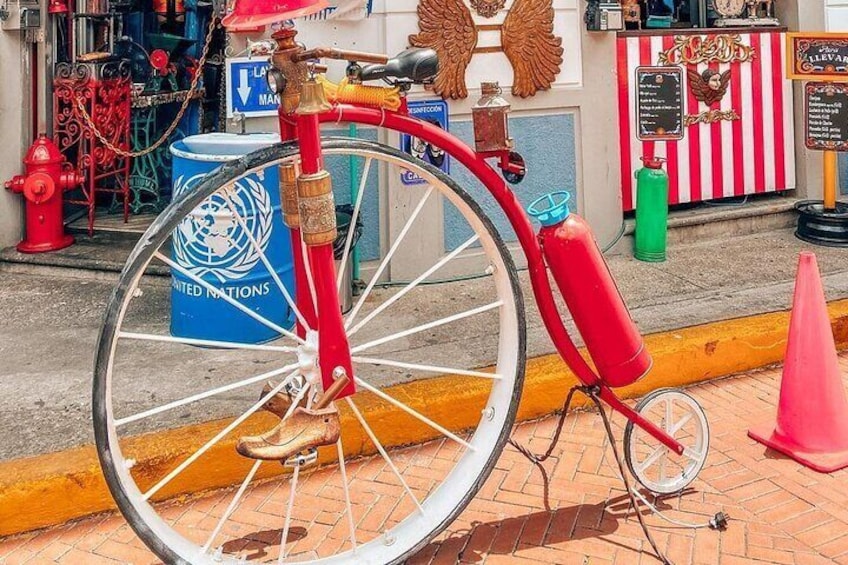 Historical Walking Tour: Legends of Casco Viejo