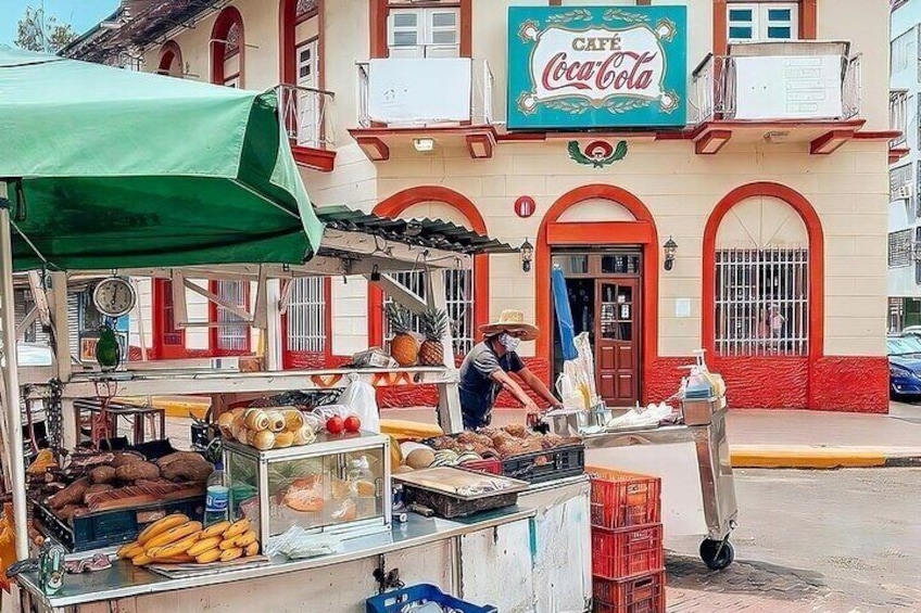 Legends of Casco Viejo Tour: Uncover Hidden Gems