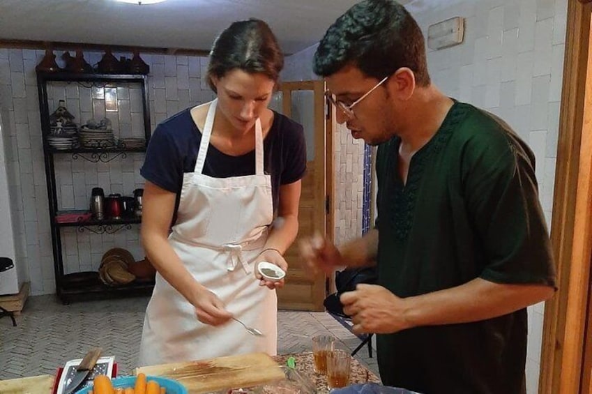 Cooking Local Tajine Class in Fez