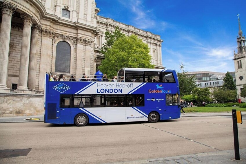 Buckingham Palace Ticket with Hop-On Hop-Off Bus Tour