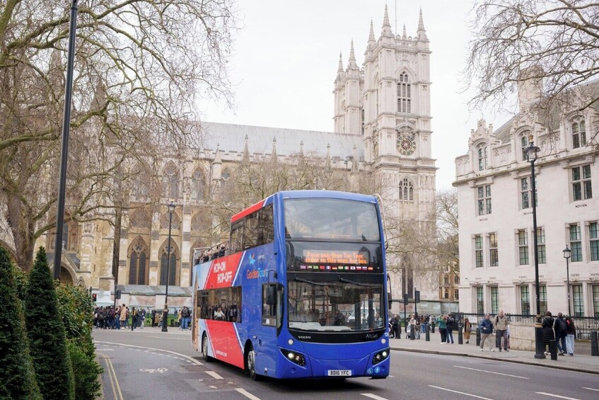 Buckingham Palace Ticket with Hop-On Hop-Off Bus Tour