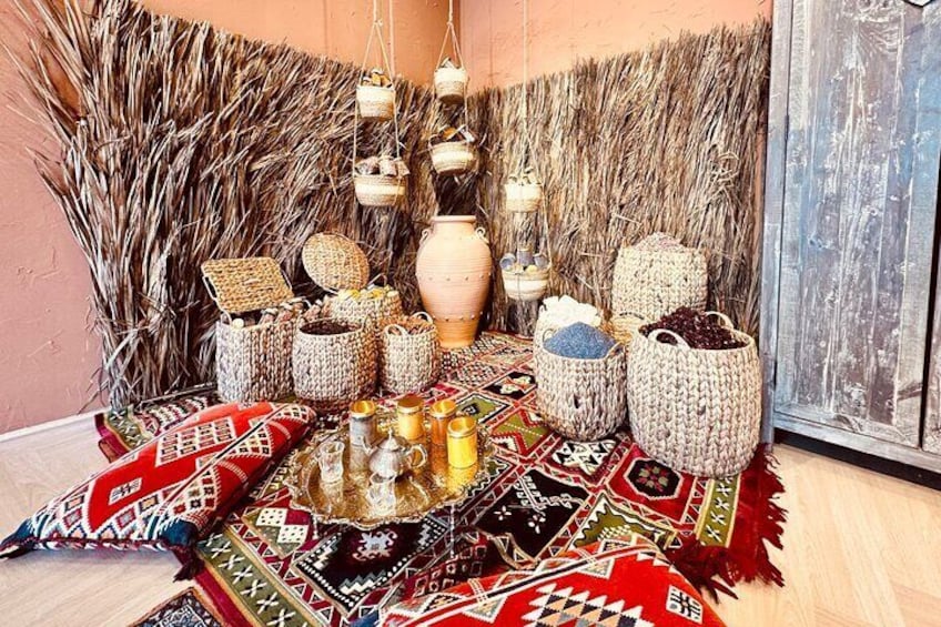 Dive into the 1001 Nights Old Dubai, Souks and Tasting