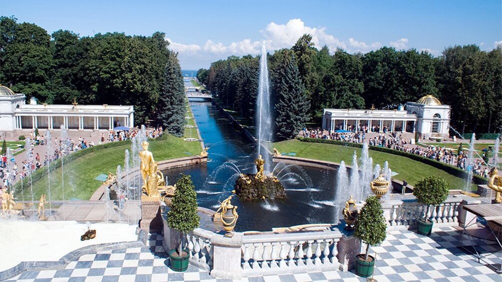 Privatführung durch Schloss Peterhof und die Gärten