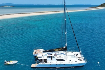 NEW- Premium Whitsunday Islands Sail, SUP & Snorkel Tour