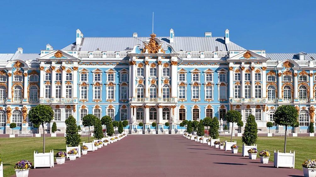 Shore Excursion: Private Pushkin Palace & Peterhof Park Tour