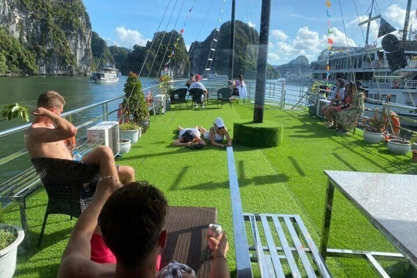 Halong Bay Standard Day Tour with Expressway Transfer from Hanoi