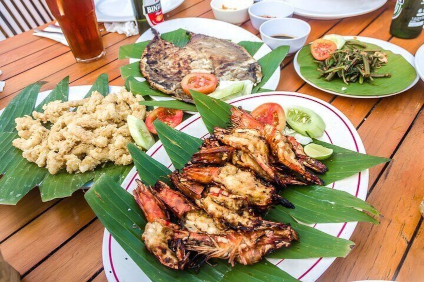 Uluwatu, Kecak Dance and Seafood Dinner Tour Packages8