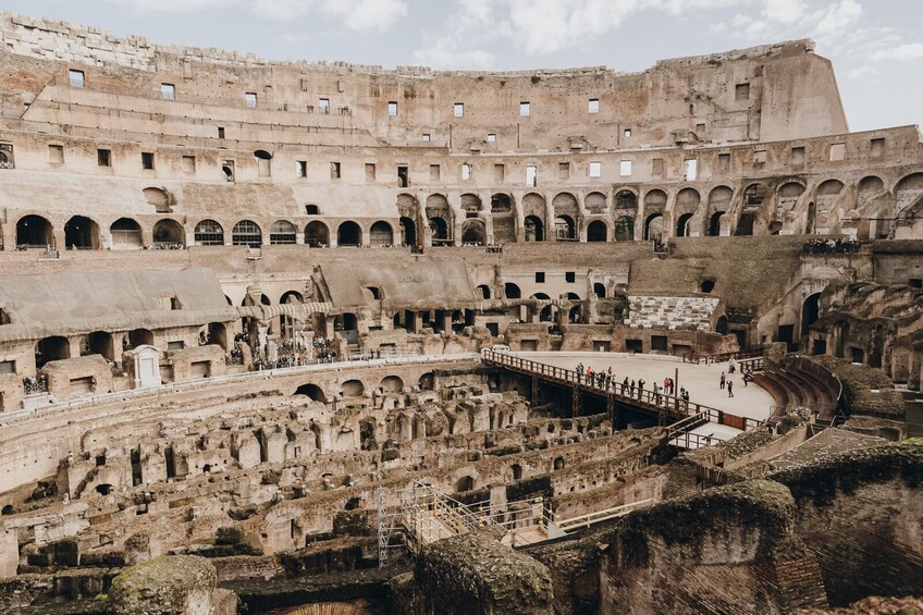 Skip-the-Line: Small-Group Colosseum, Forum & Palatine Hill
