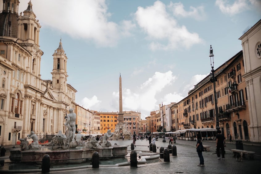 Welcome to Rome: City Stroll with Ruins & Gelato Tasting