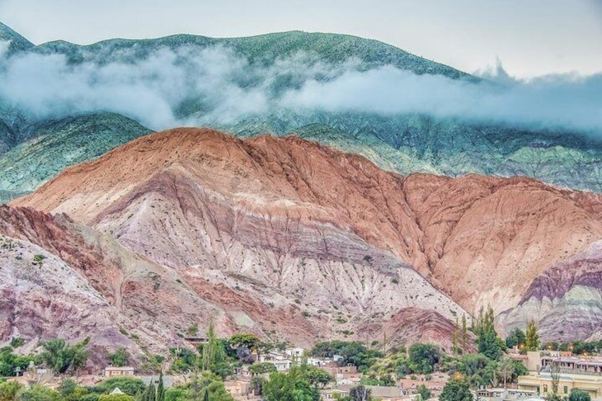 7-color hill on the way to humahuaca