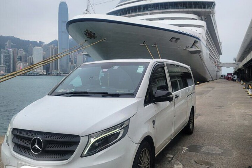 A Private Tour of Hong Kong with Mercedes-Benz