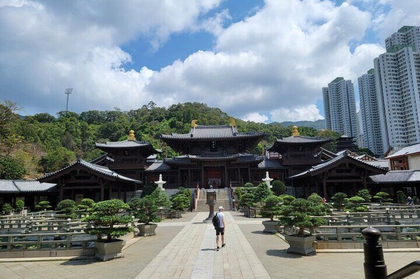 A Private Tour of Hong Kong with Mercedes-Benz