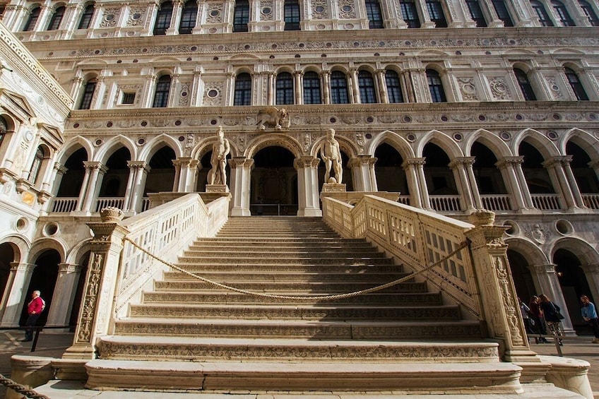 Special Access Doge's Palace Tour with Secret Itineraries