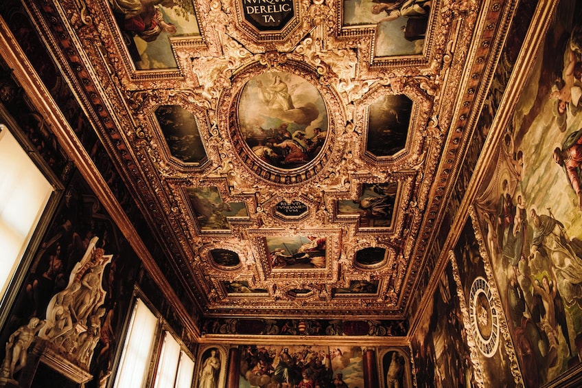 Legendary Venice: St. Mark's Basilica with Terrace & Doge's Palace Tour