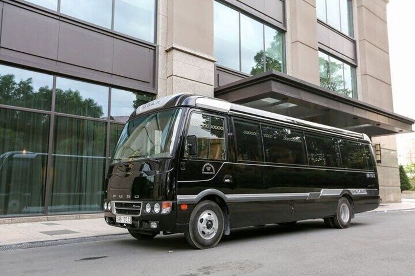 luxury shuttle 17 seats 