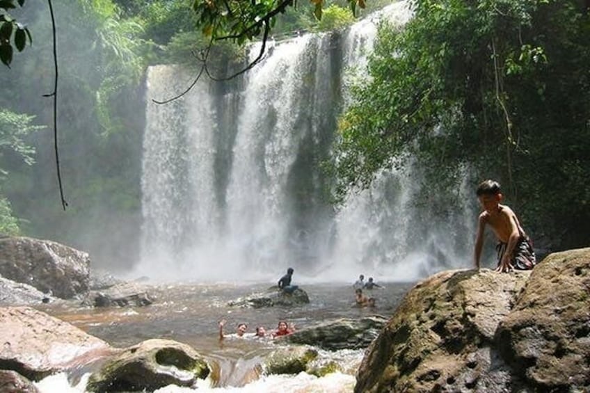 Full-Day Kulen Waterfall & 1000 Lingas Join-in Tour