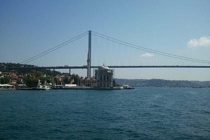 Istanbul - Full Day Bosphorus Cruise , Beylerbeyi Palace Tour with lunch