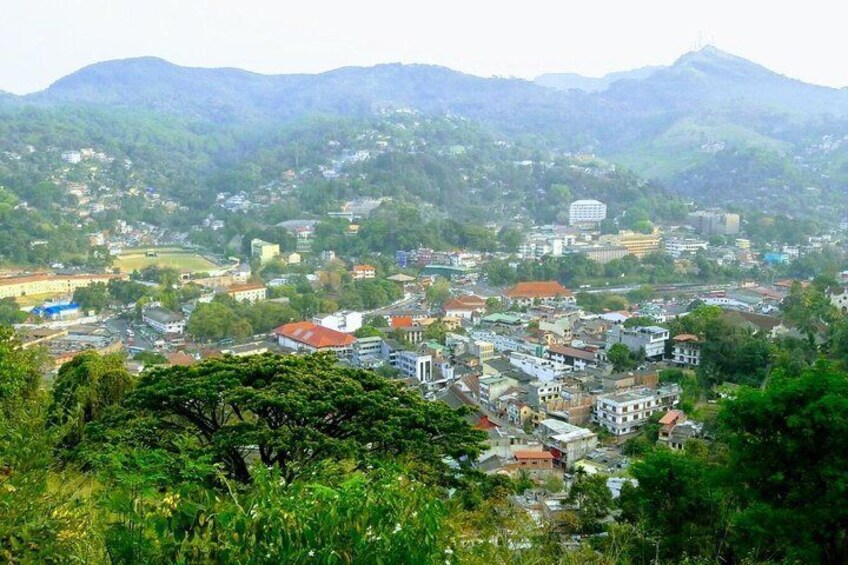 Private One day Tour to the Last remaining Kingdom "Kandy" in Sri Lanka.