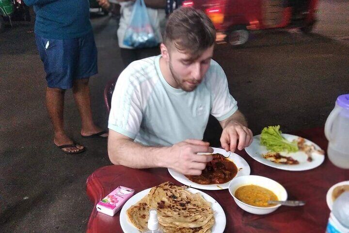 Street food tour Colombo city ( all - included )