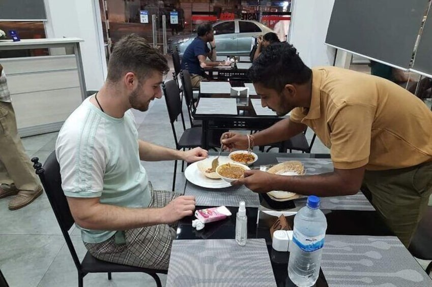 Street food tour Colombo city ( all - included )