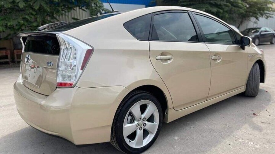 Toyota Prius-4seat