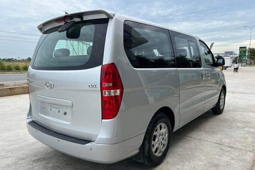Starex H1-8https://media-cdn.tripadvisor.com/media/attractions-splice-spp-720x480/10/3b/89/da.jpgseat