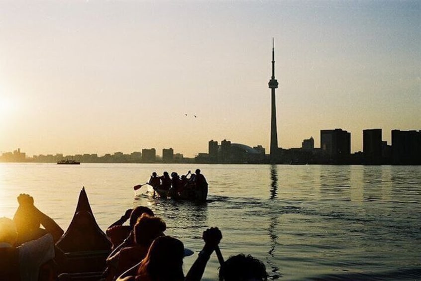 Sunset Canoe Tour of the Toronto Islands