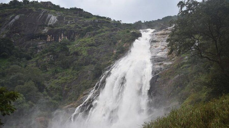 Farin Ruwa Waterfall - Chasing waterfall