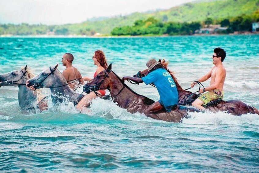 Half Day Beach Horseback Riding in Ocho Rios + Lunch