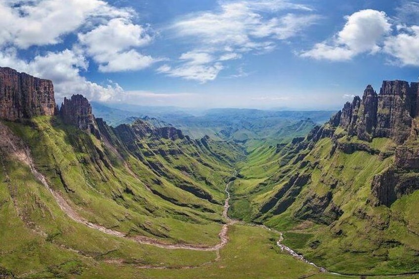 Full Day-Drakensberg-MandelaCaptureSite-HowickFalls-MidlandsMeander from Durban