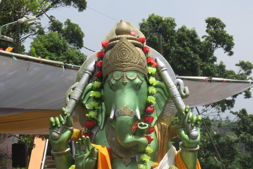 Ganesh and his broken right defense