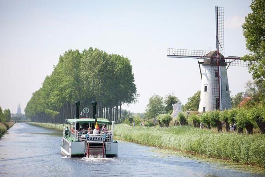 Private Bruges Countryside Cycling Tour to Damme with Guided Walk